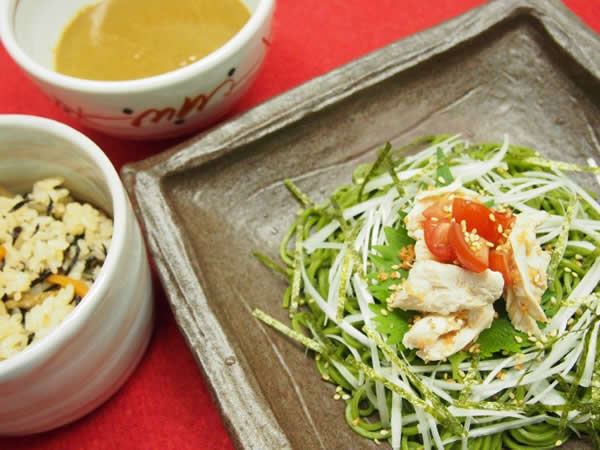 ヘルシーうま辛茶そばと五目ひじき御飯セット
